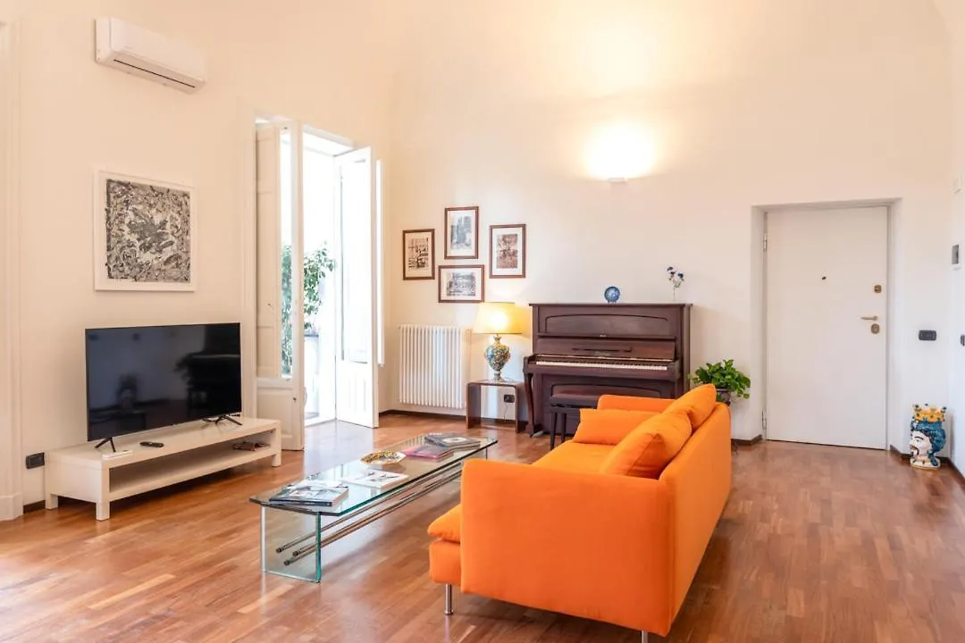 Apartament Finestre Sul Teatro - Catania - Parking Included Włochy